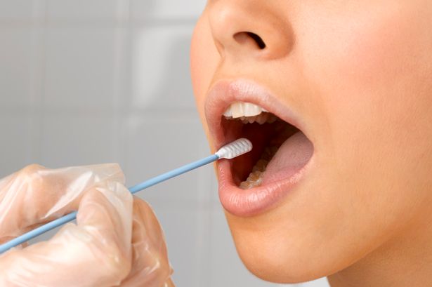 el-examen-se-podr-a-tomar-en-casa-con-una-muestra-de-saliva