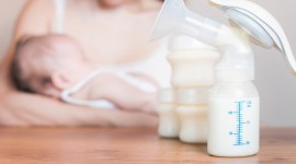 La ciencia logra reproducir nutriente clave de la leche materna